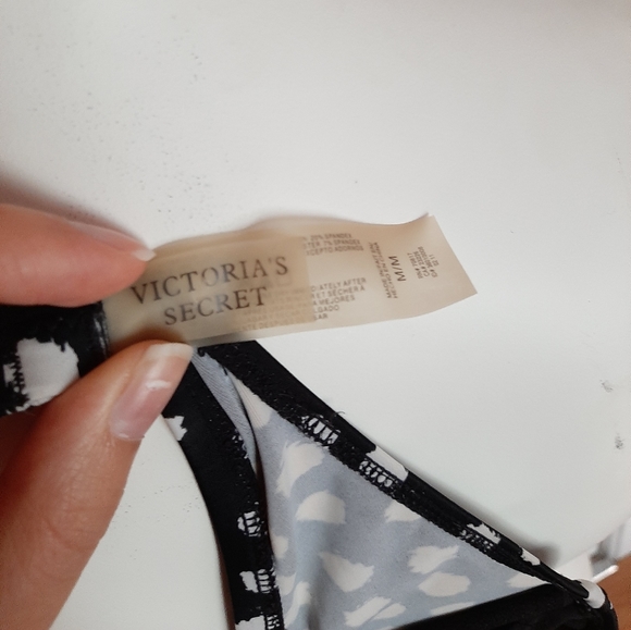 Victoria's Secret Polka Dot Bikini Top - Picture 5 of 6